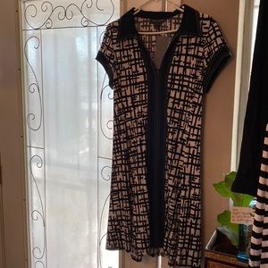 Connected short sleeve black and white dress